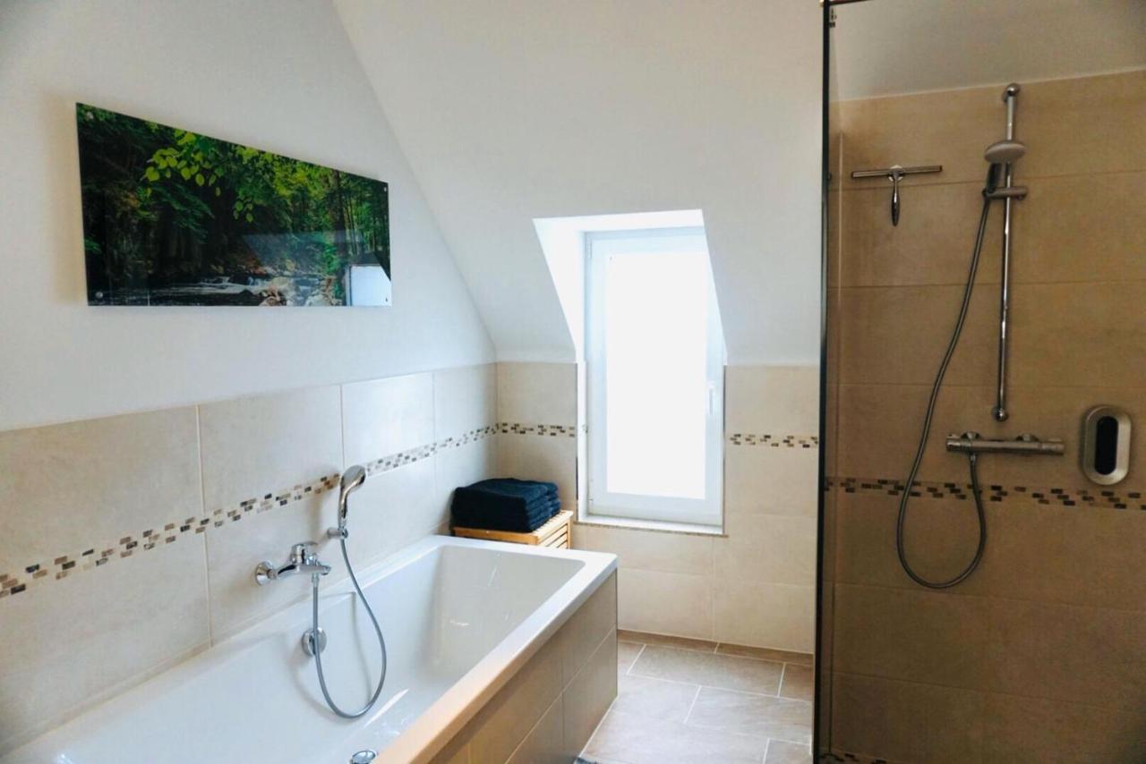 Fewo26 Im Sagenharz - Stilvolles Family-Apartment, 2 Sz, Klimaanlage, Wlan, Netflix & Free Parking ทาเลอ ภายนอก รูปภาพ