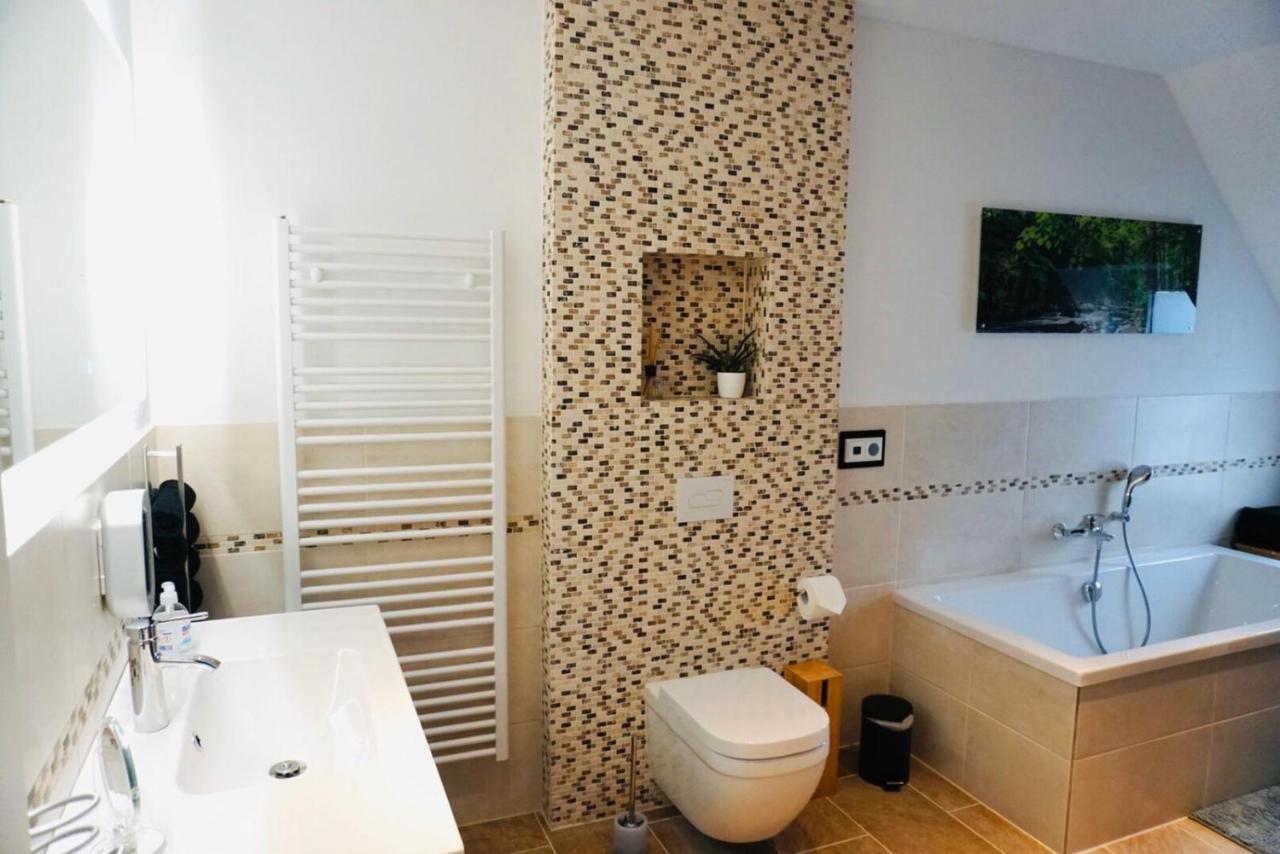 Fewo26 Im Sagenharz - Stilvolles Family-Apartment, 2 Sz, Klimaanlage, Wlan, Netflix & Free Parking ทาเลอ ภายนอก รูปภาพ